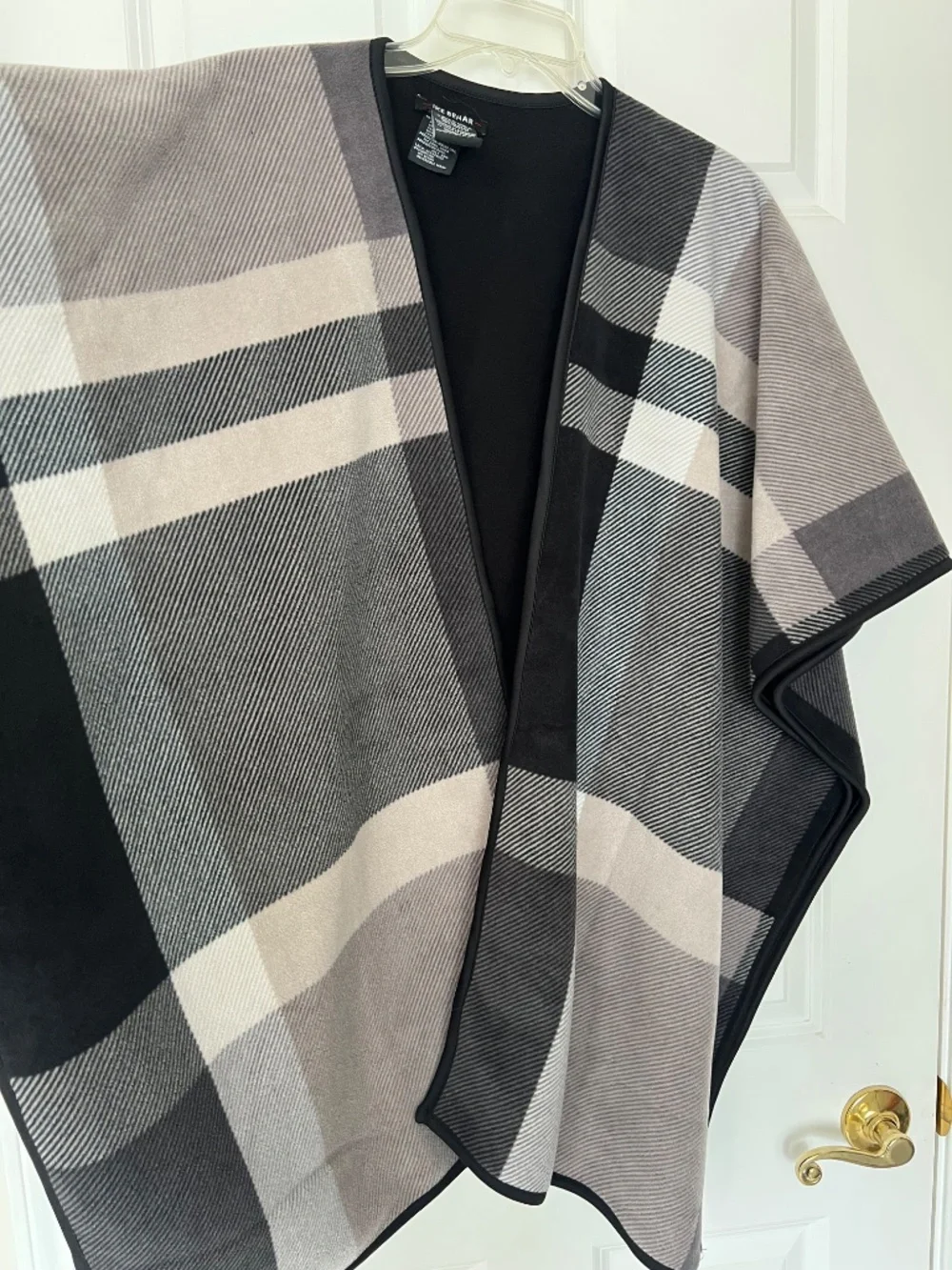 IKE BEHAR Reversible Plaid Wrap | One Size | Black & Gray Cozy Layer